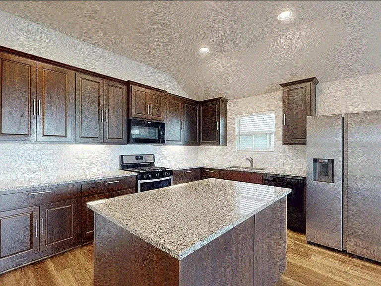 113 Thurston Dr — Photo 17