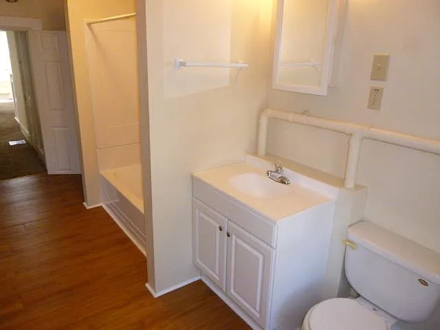416 S Adams St — Photo 25