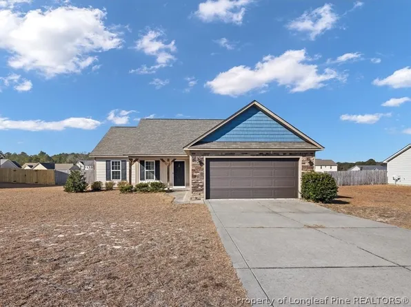 363 Feathers Ln, Raeford, NC 28376