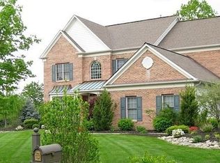 32 Spruce Hollow Rd, Green Brook, NJ 08812