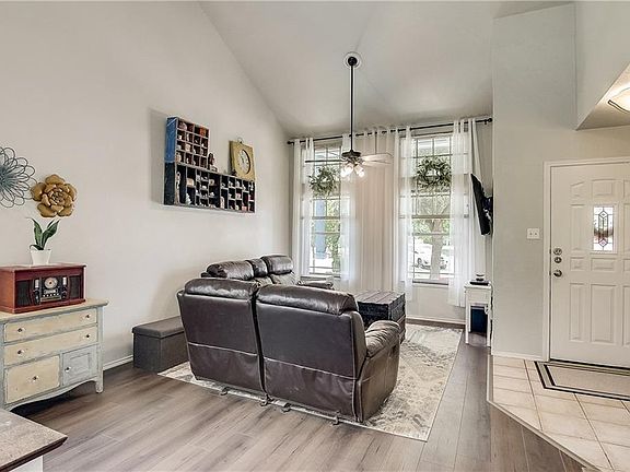 5th image of 748 Bills Cir