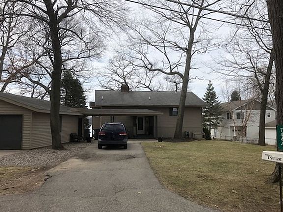 3rd image of 7444 Hessler Dr NE