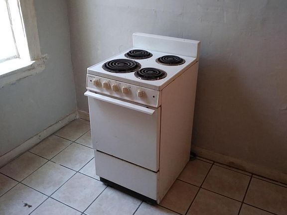5th image of 3109 California Ave Fl 1ST