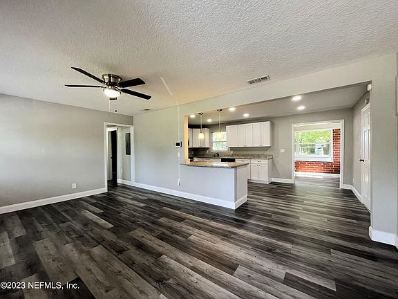 3rd image of 6557 Lou Dr S