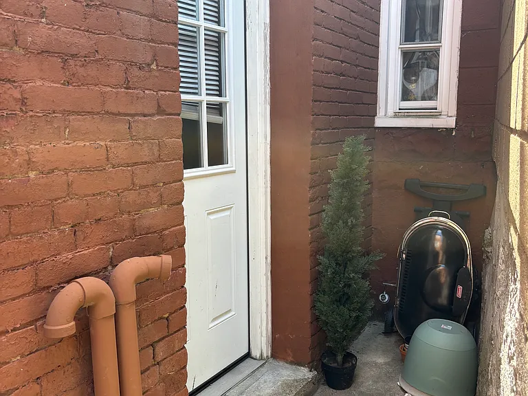 5300 Butler St #1 — Photo 19