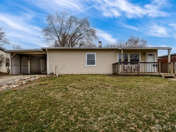 211 Fenwick Dr, New Carlisle, OH 45344