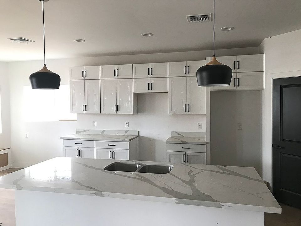 1st image of 34637 N Palm Dr