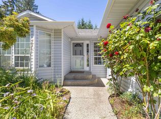 5309 Cedarview Pl, Sechelt, BC V7Z 0C2