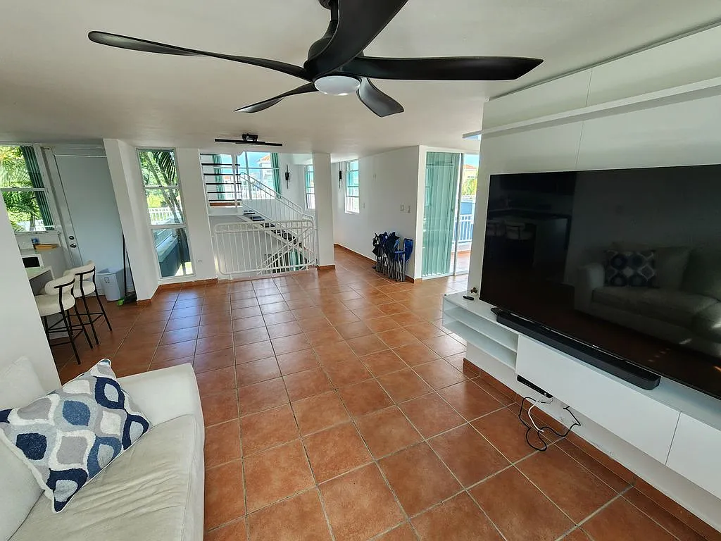 3 bed, 2.5 bath, 2000 sqft, $2,900 — Photo 4