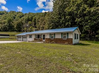1878 Bolens Creek Rd, Burnsville, NC 28714