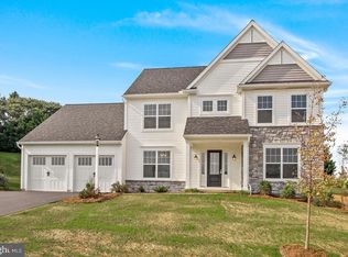 672 Rishel Dr, York, PA 17406