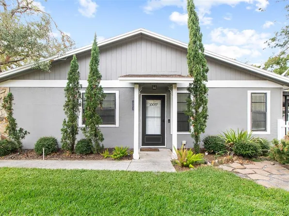 10057 Lake Oak Cir, Tampa, FL 33624