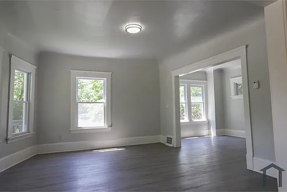 3 bed, $2,100 — Photo 1