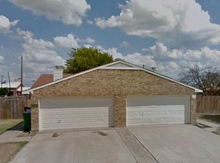 543-545 Canary Lane, Red Oak, TX 75154