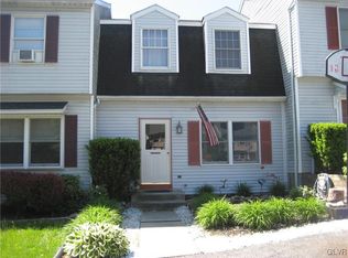 816 Cove Ct, Bethlehem, PA 18020