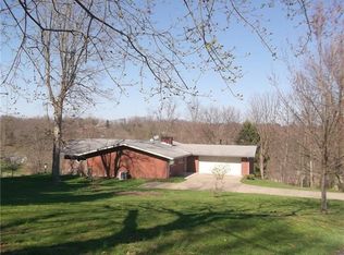 2400 Robbins Station Rd, North Huntingdon, PA 15642