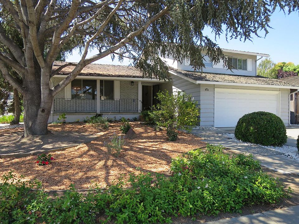 1st image of 868 Nantucket Ct