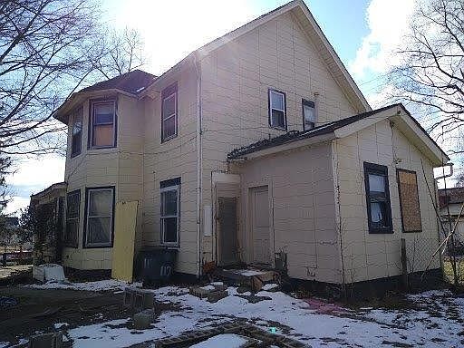 5th image of 115 E Dubail Ave