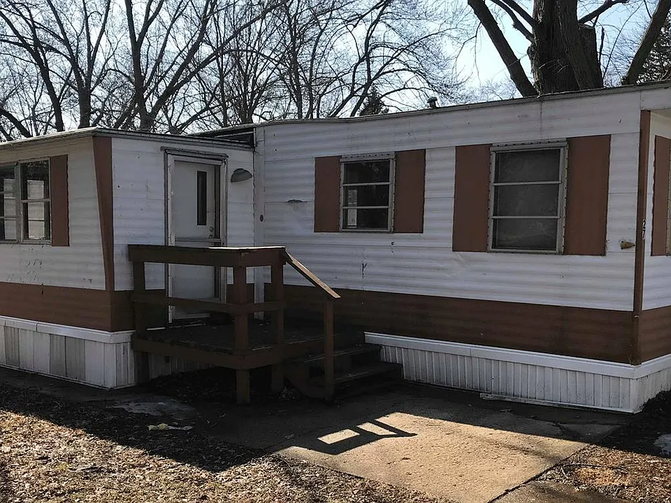 27 Hillview St