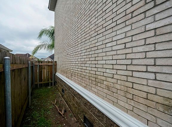 5th image of 13240 Saint Helena Pl