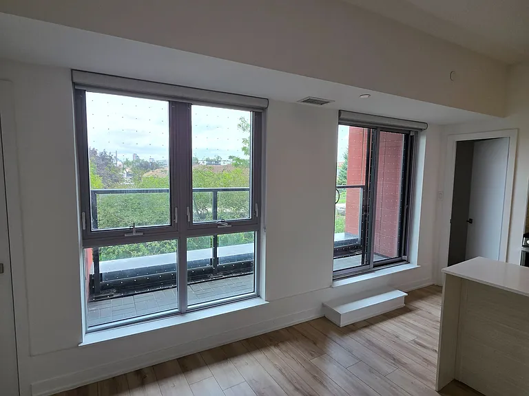 2433 Dufferin St #208 — Photo 34