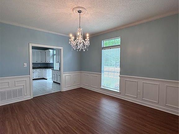 5th image of 6108 Sturbridge Dr