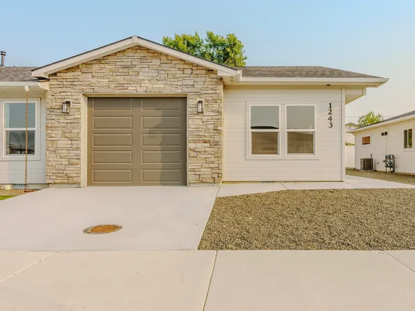 1243 Phillips Cir, Ontario, OR 97914