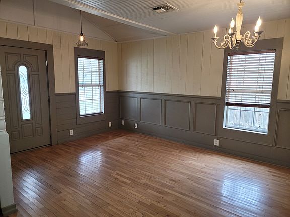 3rd image of 603 N Llano St