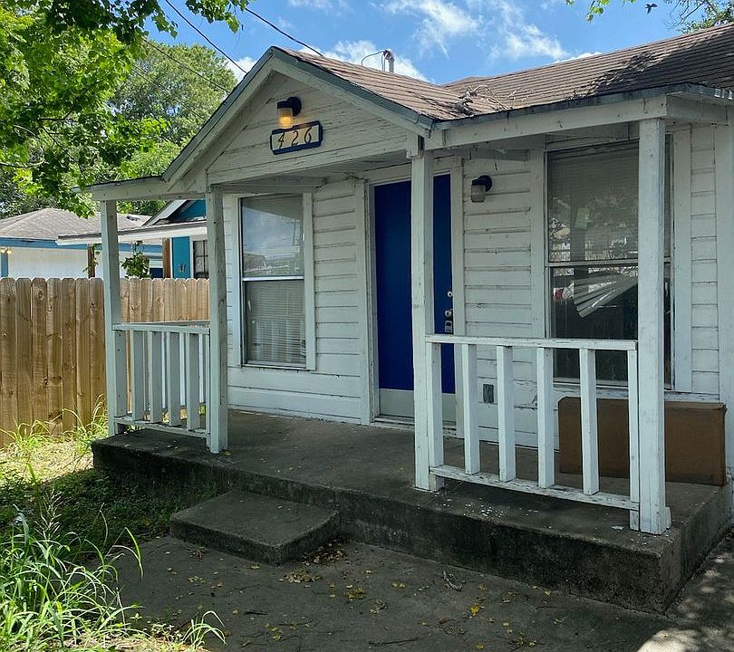 1st image of 426 Dolores St