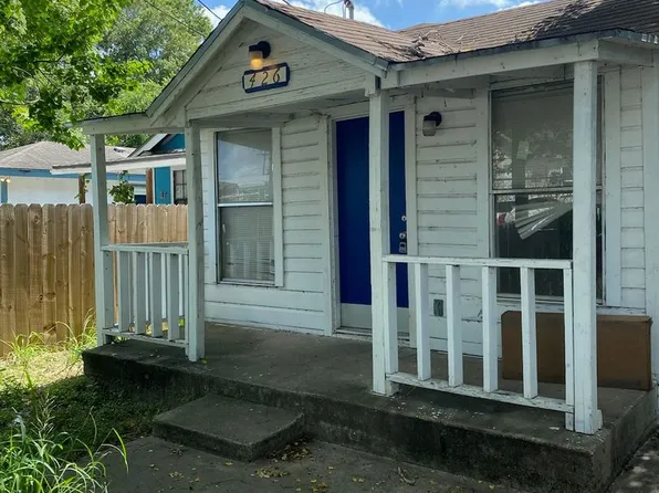 426 Dolores St, Corpus Christi, TX 78405