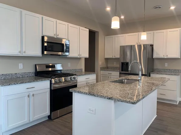 9923 Bluebird St NW, Coon Rapids, MN 55433