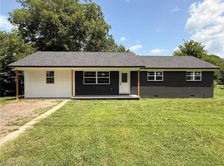 352 W 5th St, Waldron, AR 72958