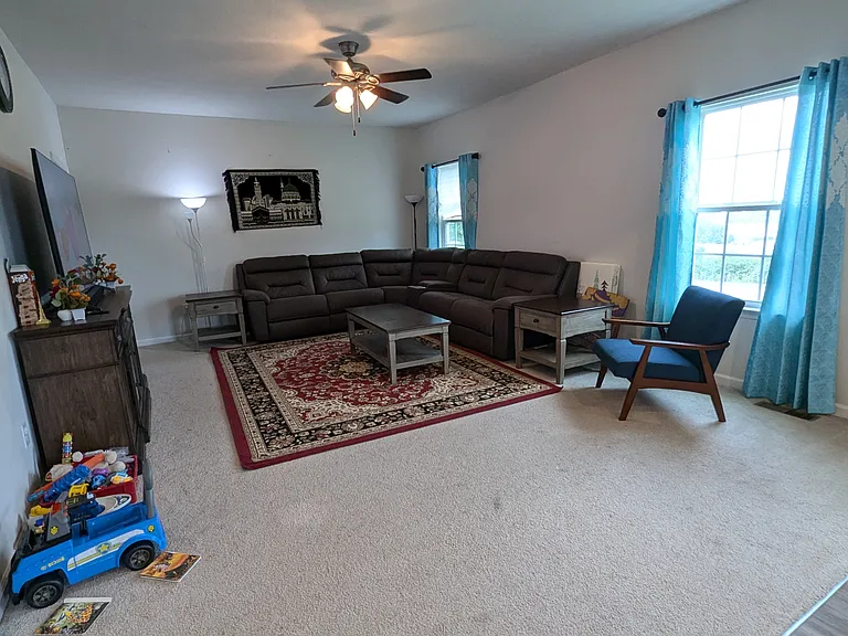 994 Brant Pl — Photo 9