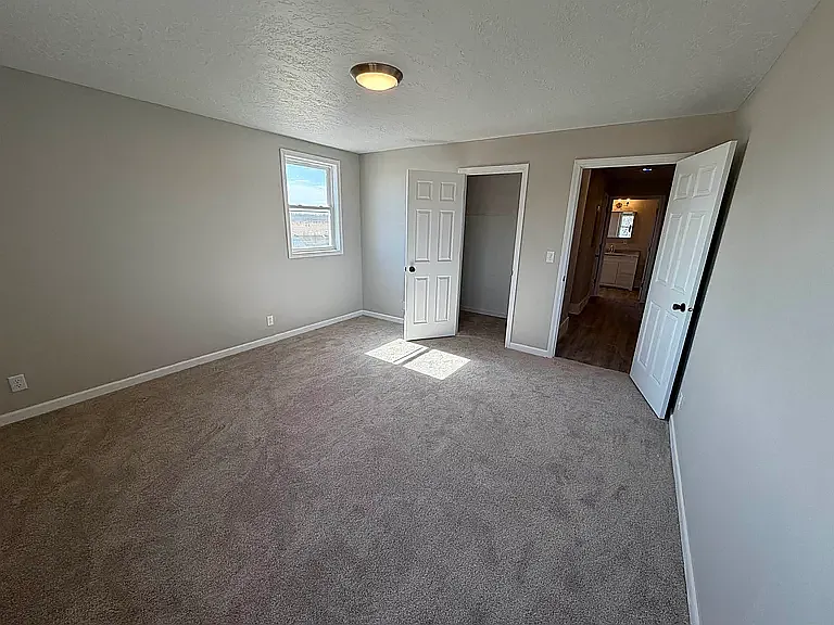 914 N Splinter Rd — Photo 18