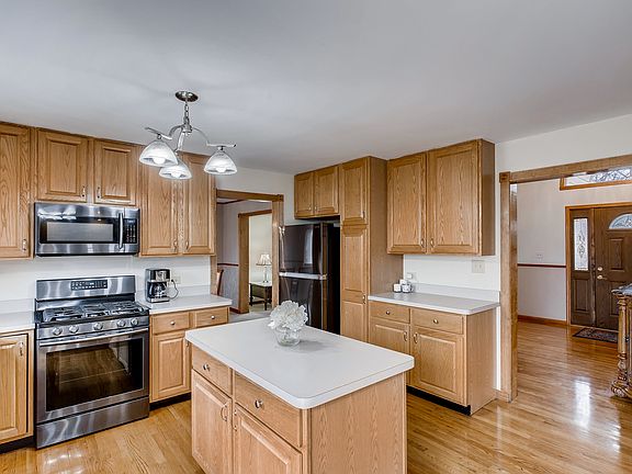 5th image of 870 Cherry Blossom Ct