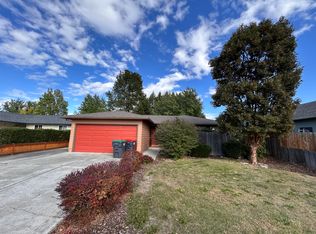 3068 Milhoan Dr, Medford, OR 97504