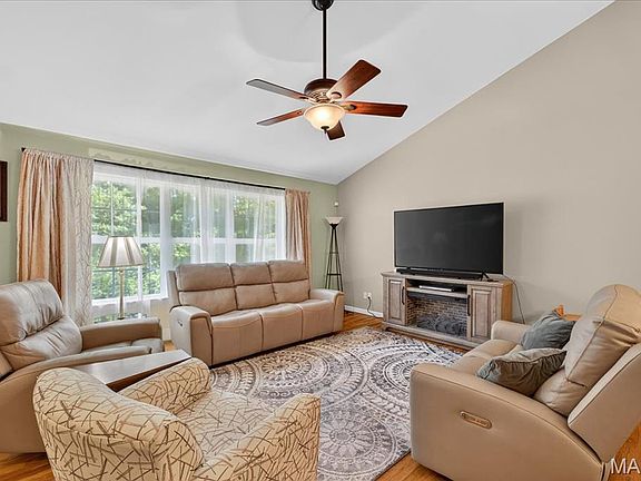 3rd image of 5522 Remington Villas Ct