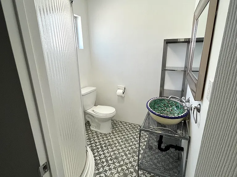 312 W Glenrosa Ave — Photo 20