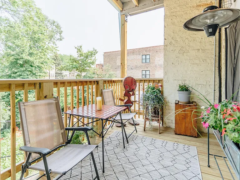 1752 W Catalpa Ave #2W — Photo 23