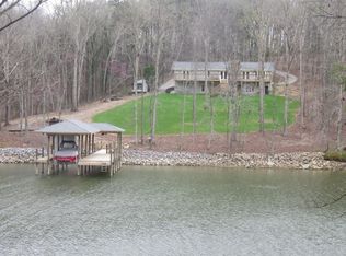 596 Twin Coves Rd, Lenoir City, TN 37772