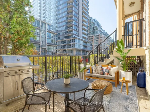 50 E Liberty St #1111, Toronto, ON M6K 3P3