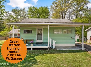 614 W Outer Dr, Oak Ridge, TN 37830