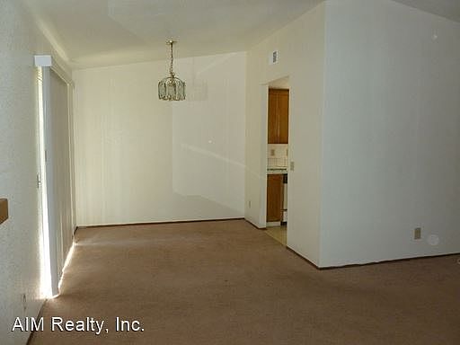 3rd image of 1352 Foxhollow Way
