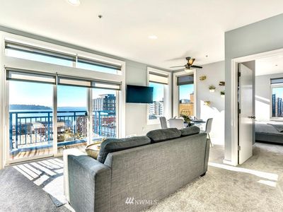 2414 1st Ave APT 314, Seattle, WA, 98121