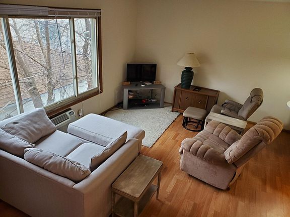 2nd image of 3615 N Humboldt Blvd APT 6