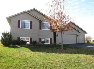 801 Tanager Rd, Mankato, MN 56001