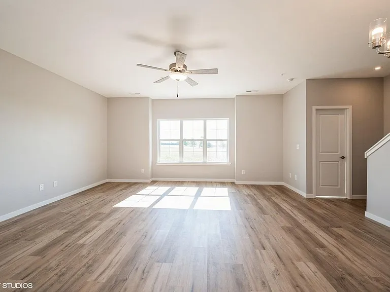 2773 Rookwood Ln — Photo 23