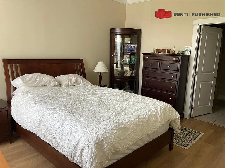 4685 Valley Dr — Photo 10