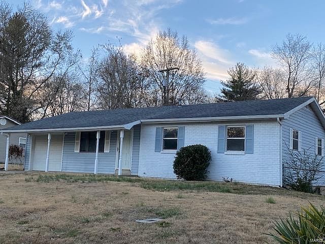 1st image of 1014 Villa Ln