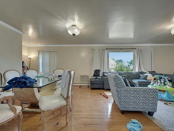 5th image of 162 Woodland Avenue